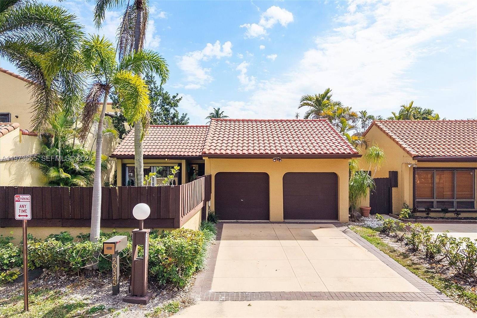 SKY LAKE VILLAS FIRST ADD - Residential