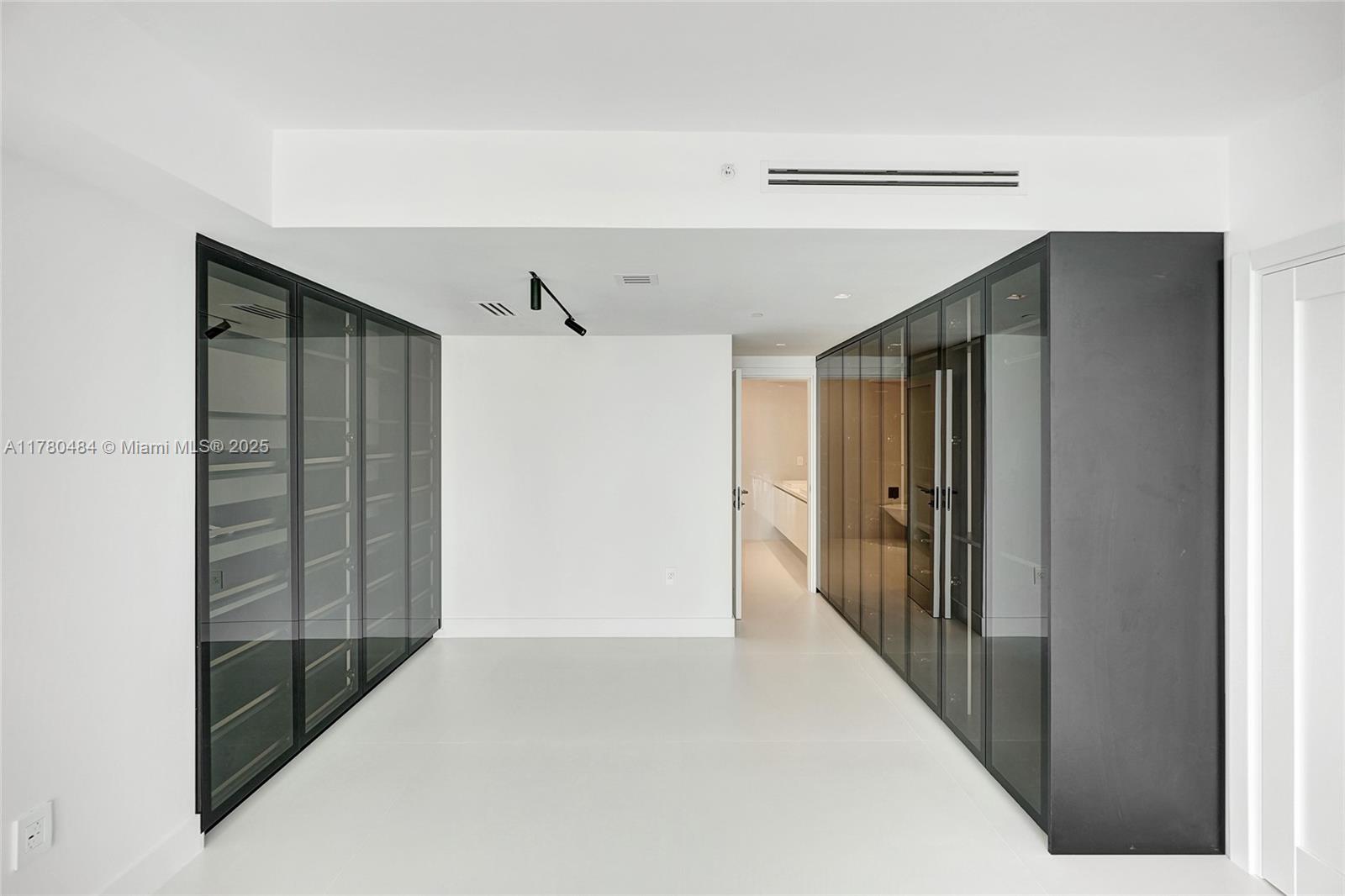 Rental Property at Address Not Disclosed, Sunny Isles Beach, Miami-Dade County, Florida - Bedrooms: 2 
Bathrooms: 4  - $7,000 MO.