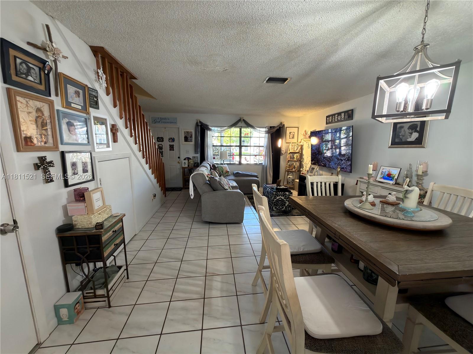 PEMBROKE POINTE SECTION T - Residential