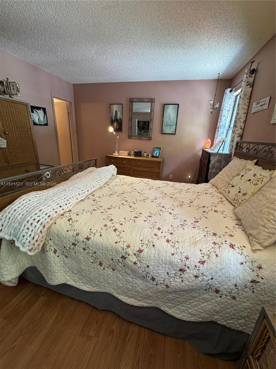 PEMBROKE POINTE SECTION T - Residential