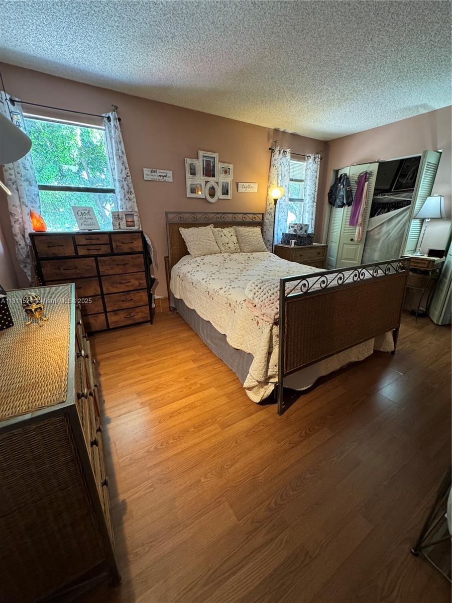 PEMBROKE POINTE SECTION T - Residential