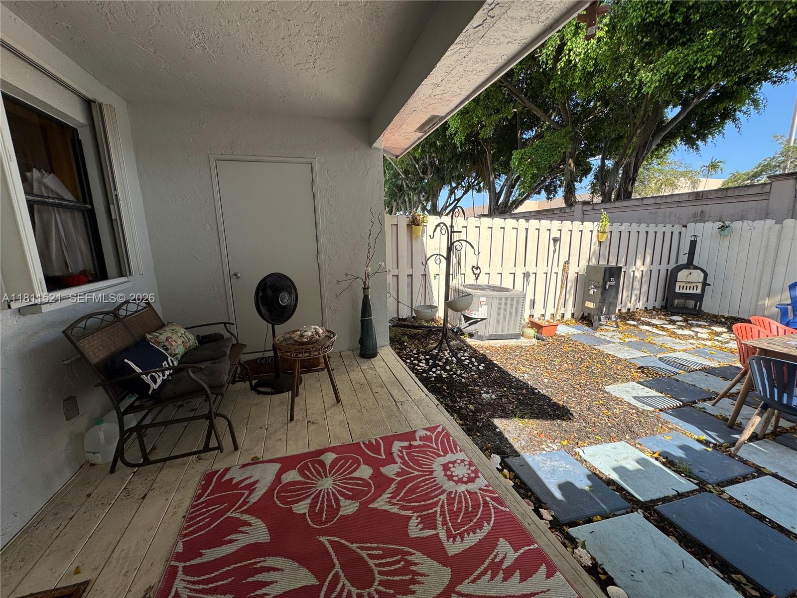 PEMBROKE POINTE SECTION T - Residential