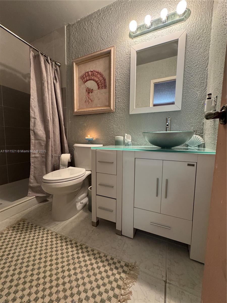 PEMBROKE POINTE SECTION T - Residential