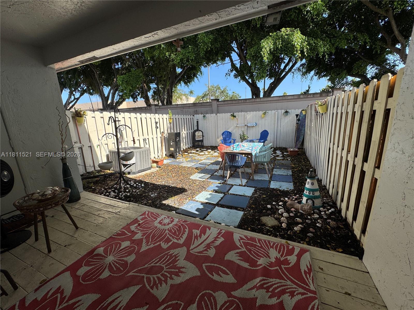 PEMBROKE POINTE SECTION T - Residential