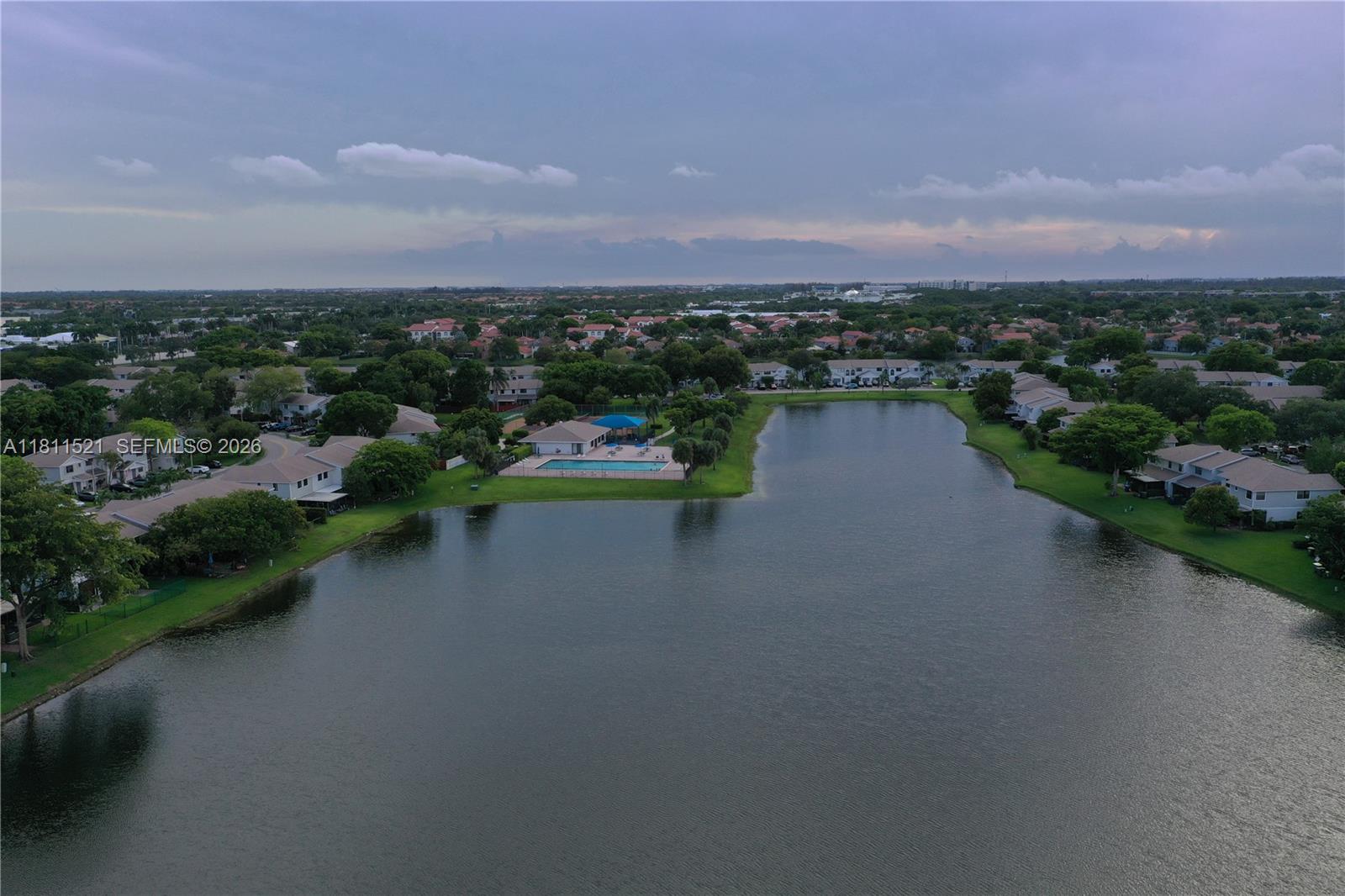 PEMBROKE POINTE SECTION T - Residential