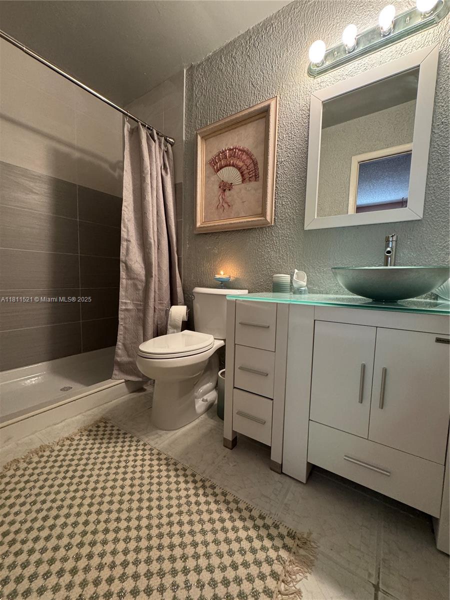 PEMBROKE POINTE SECTION T - Residential