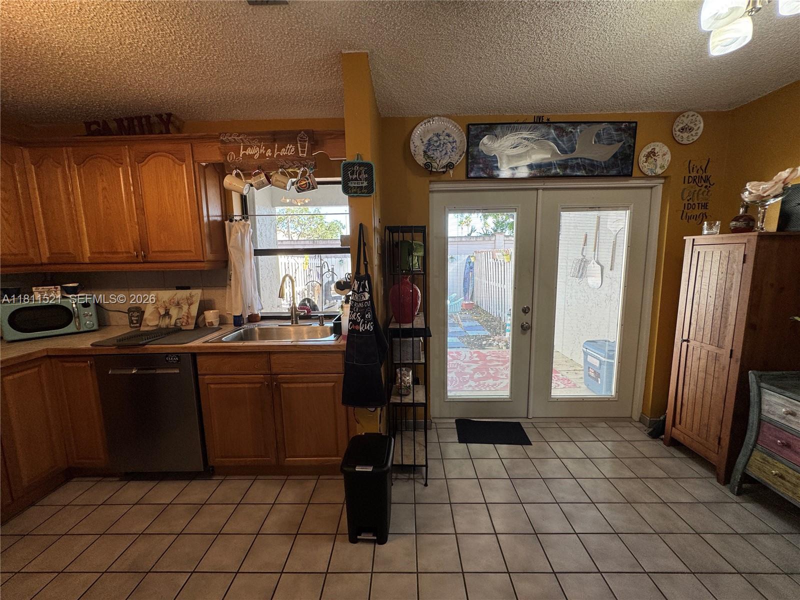 PEMBROKE POINTE SECTION T - Residential