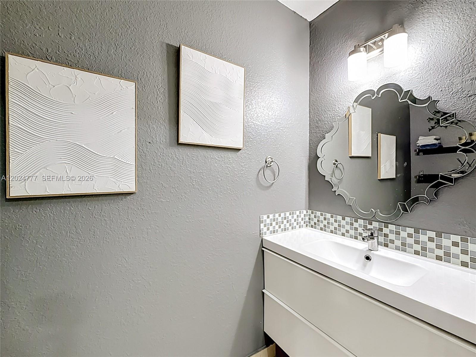 VILLAS CANARIAS II CONDO - Residential