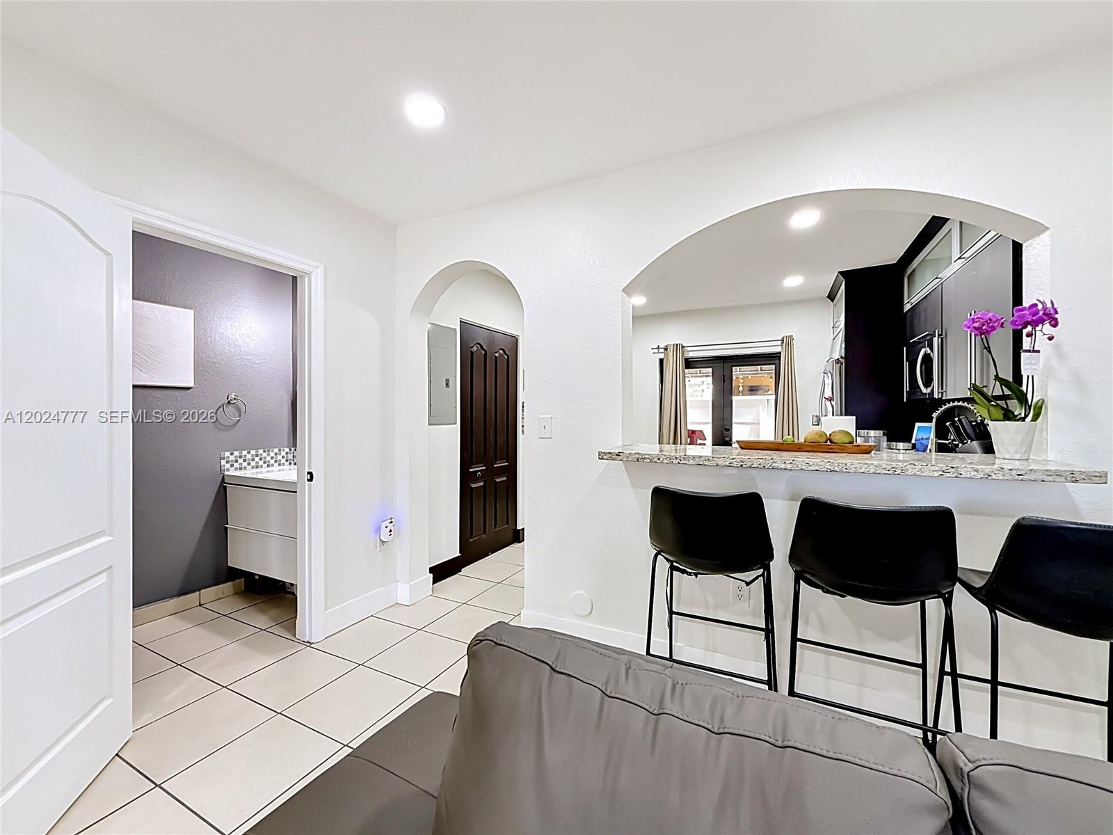 VILLAS CANARIAS II CONDO - Residential