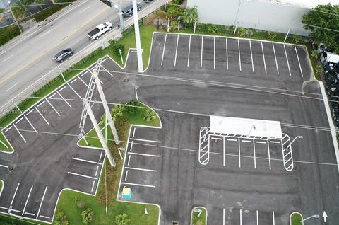 10289 NW 80th Ave Hialeah Gardens FL 33016