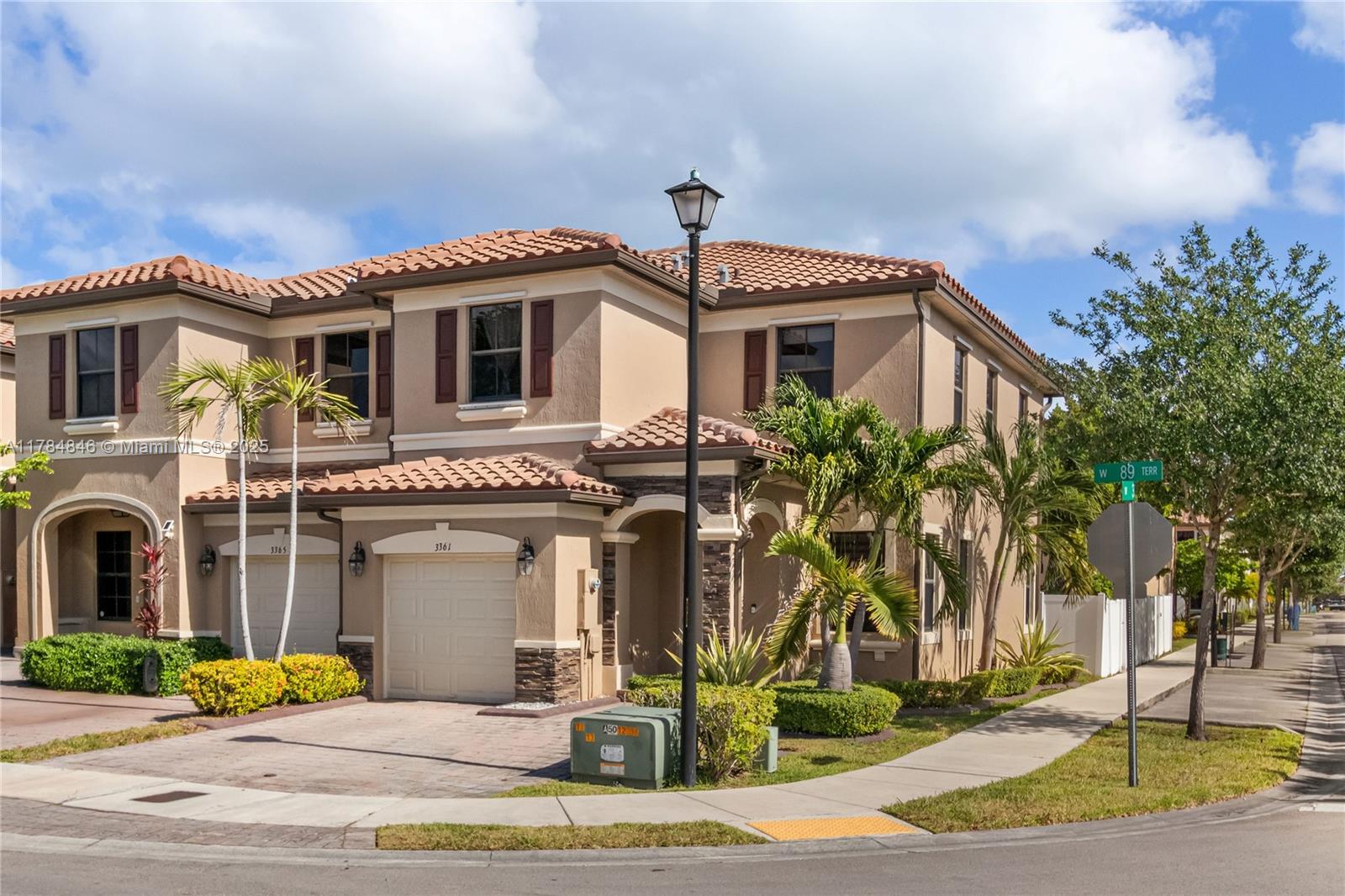 3361 W 89th Ter 3361, Hialeah, Miami-Dade County, Florida - 3 Bedrooms  
3 Bathrooms - 
