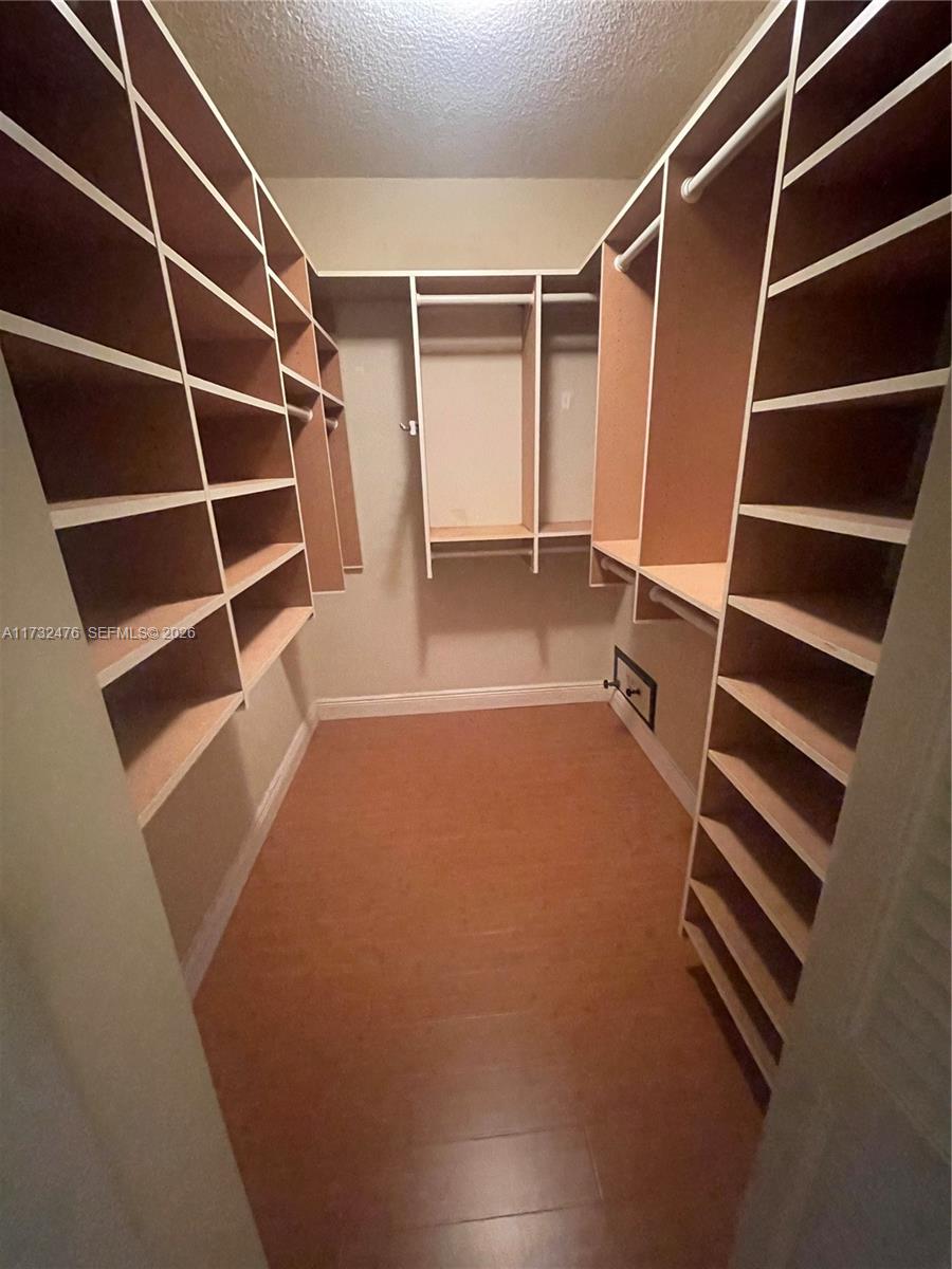 SUMMERTREE VILG CALIF CL - Residential