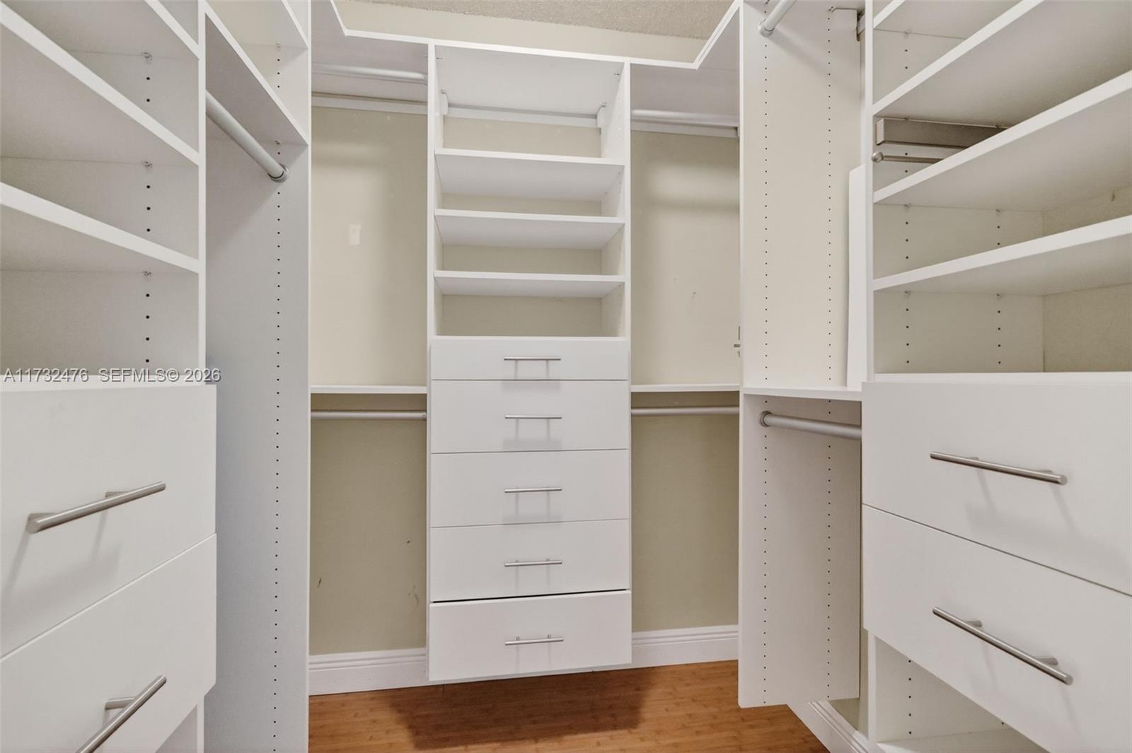 SUMMERTREE VILG CALIF CL - Residential