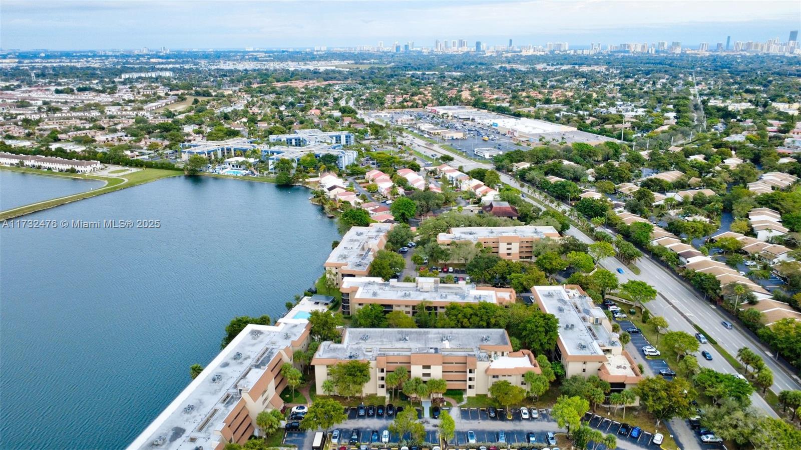 SUMMERTREE VILG CALIF CL - Residential