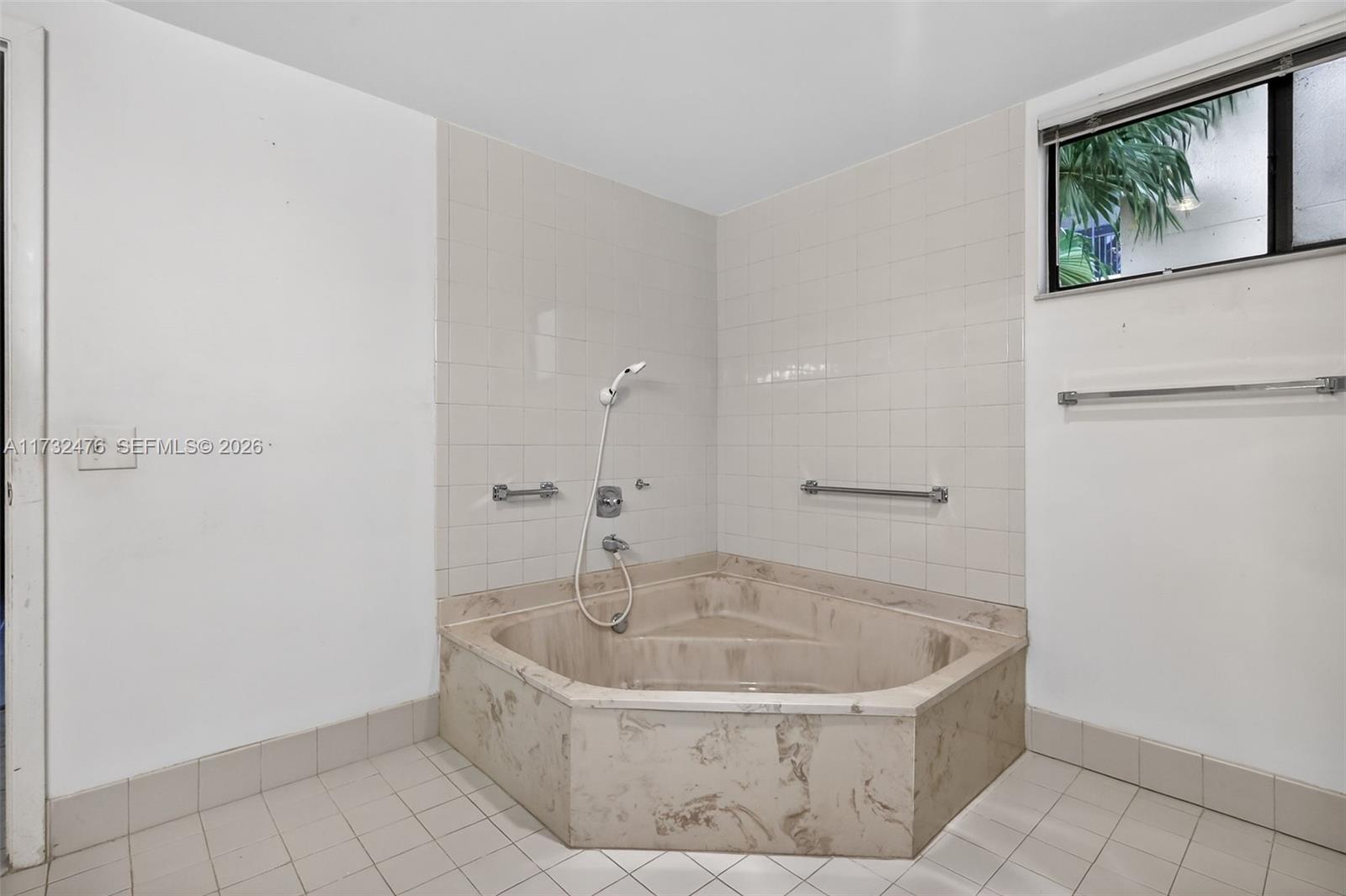 SUMMERTREE VILG CALIF CL - Residential