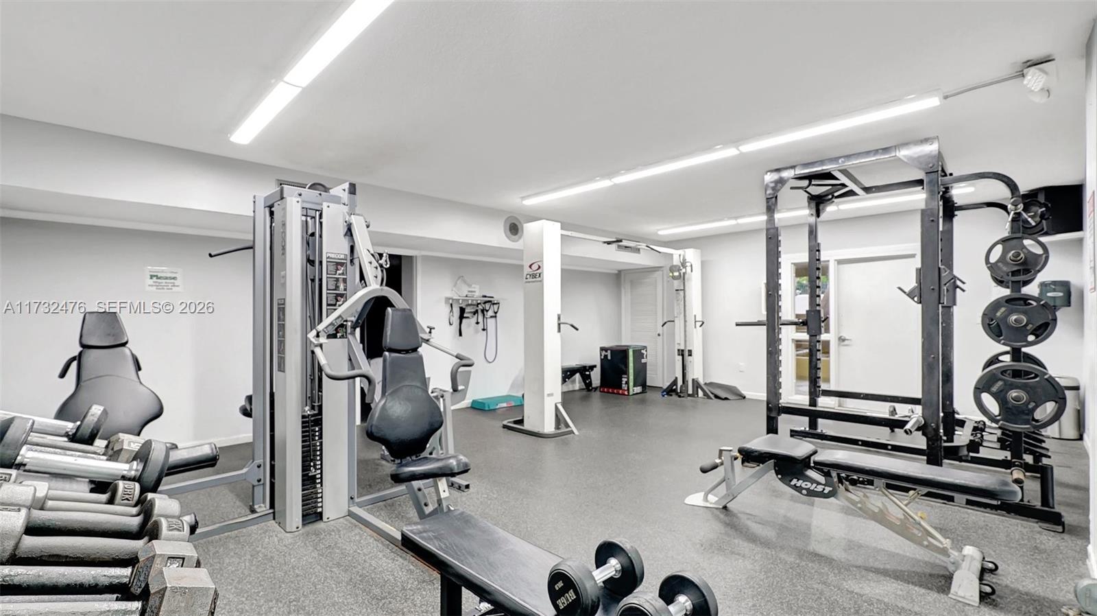 SUMMERTREE VILG CALIF CL - Residential