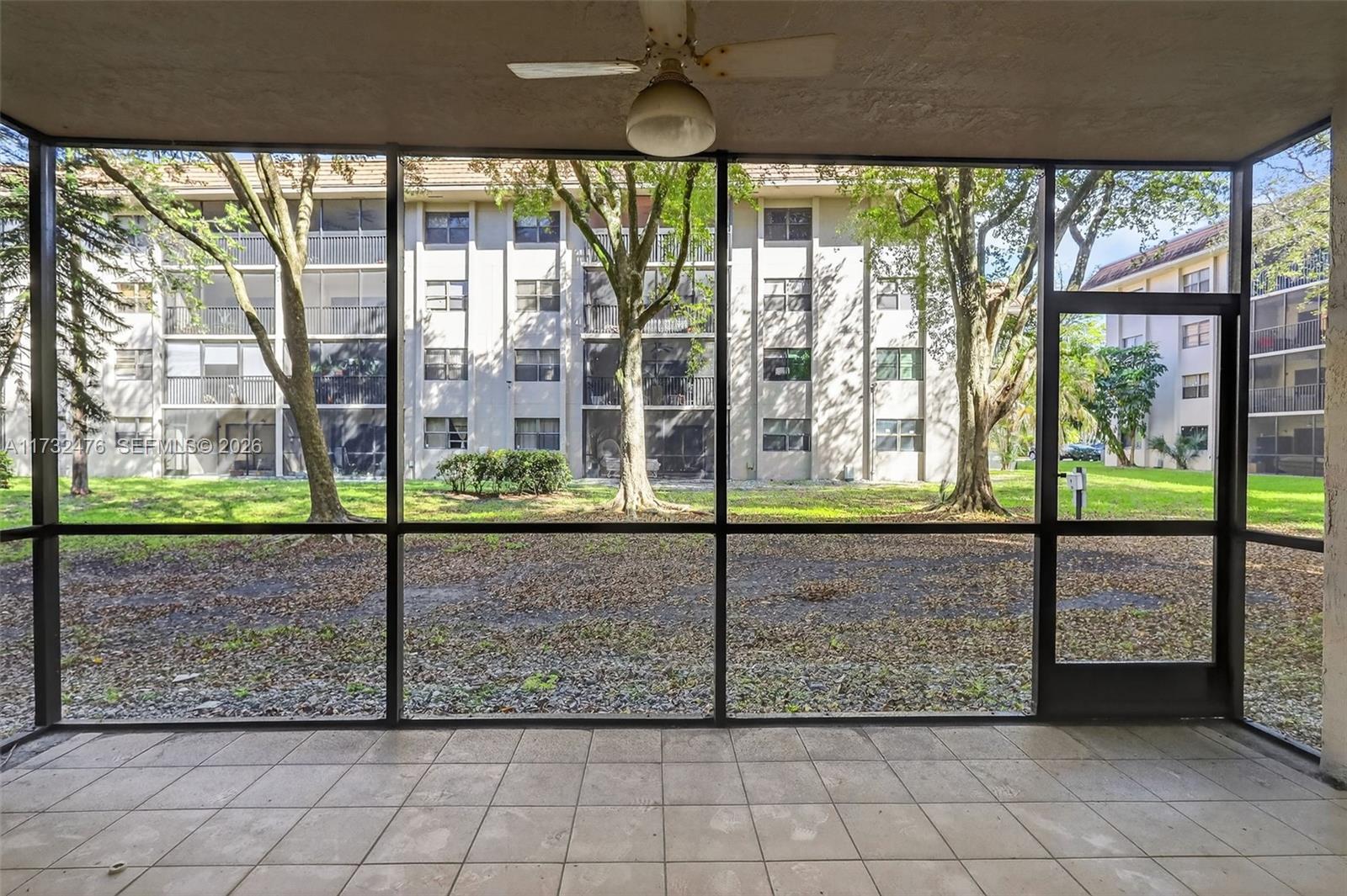 SUMMERTREE VILG CALIF CL - Residential