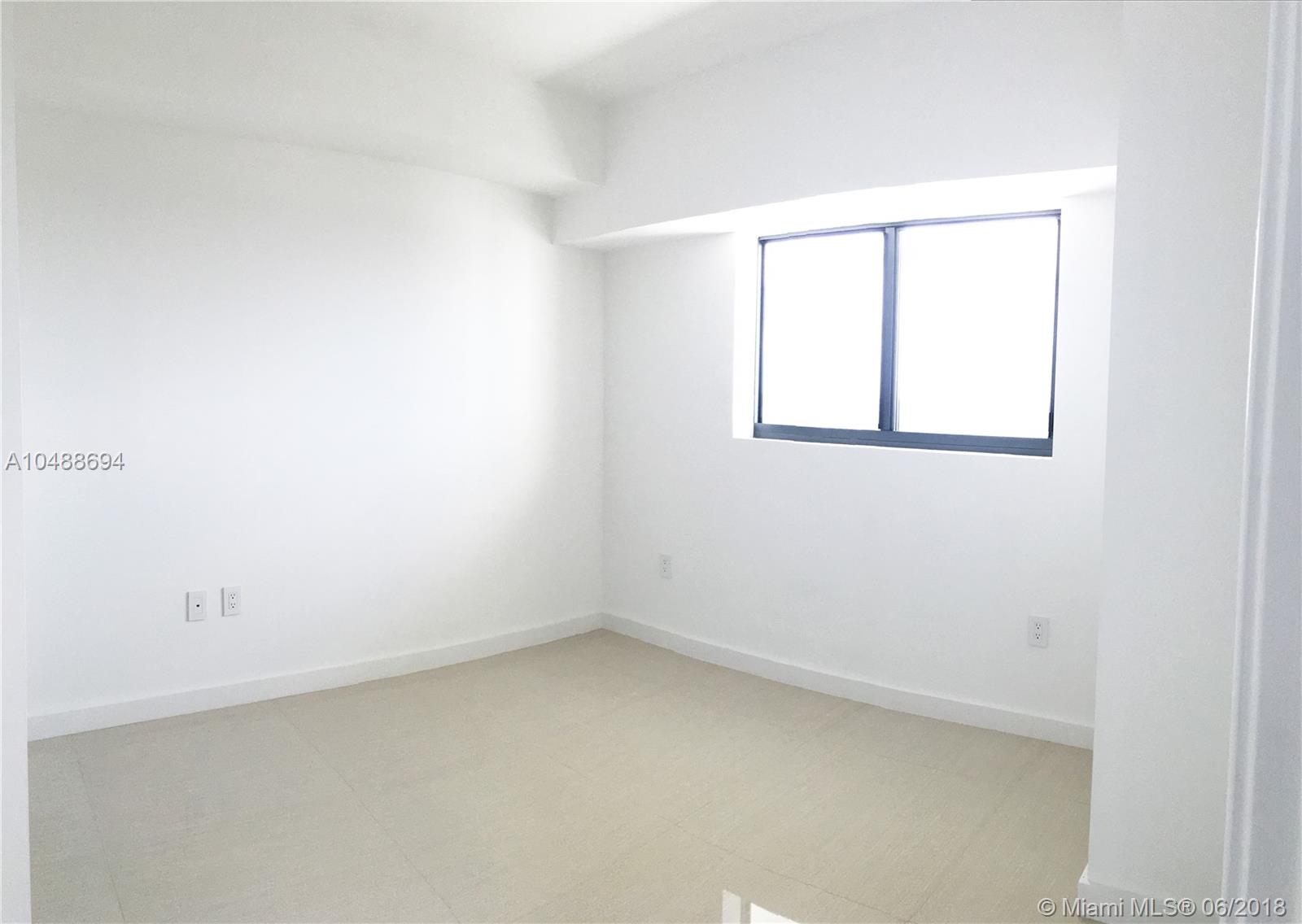 ICON BAY CONDO - Residential Lease