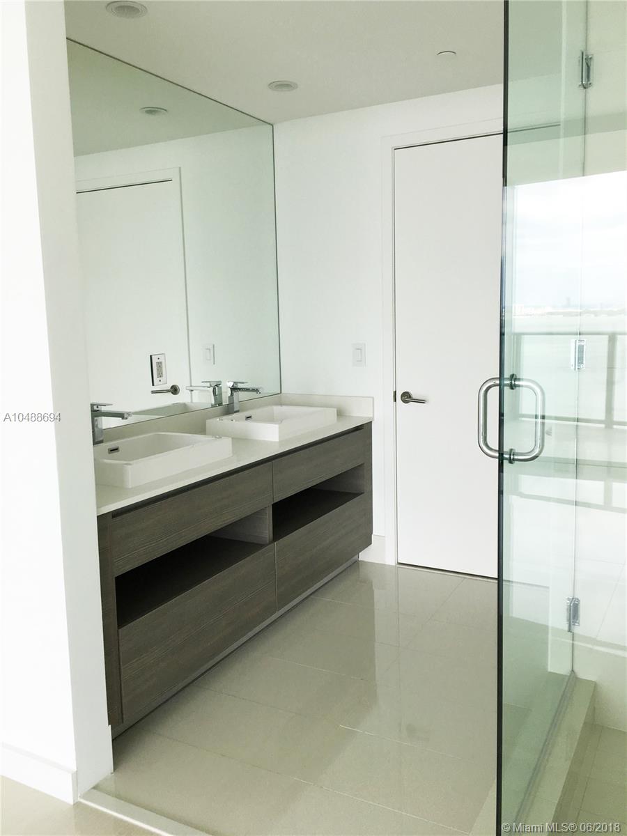 ICON BAY CONDO - Residential Lease