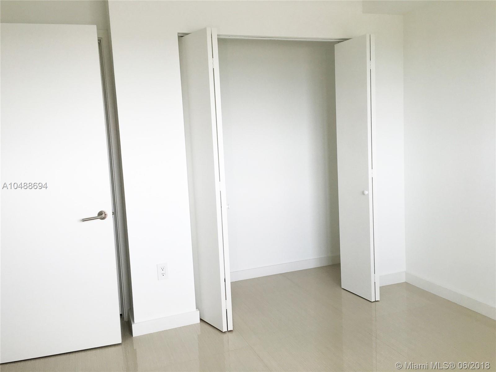 ICON BAY CONDO - Residential Lease