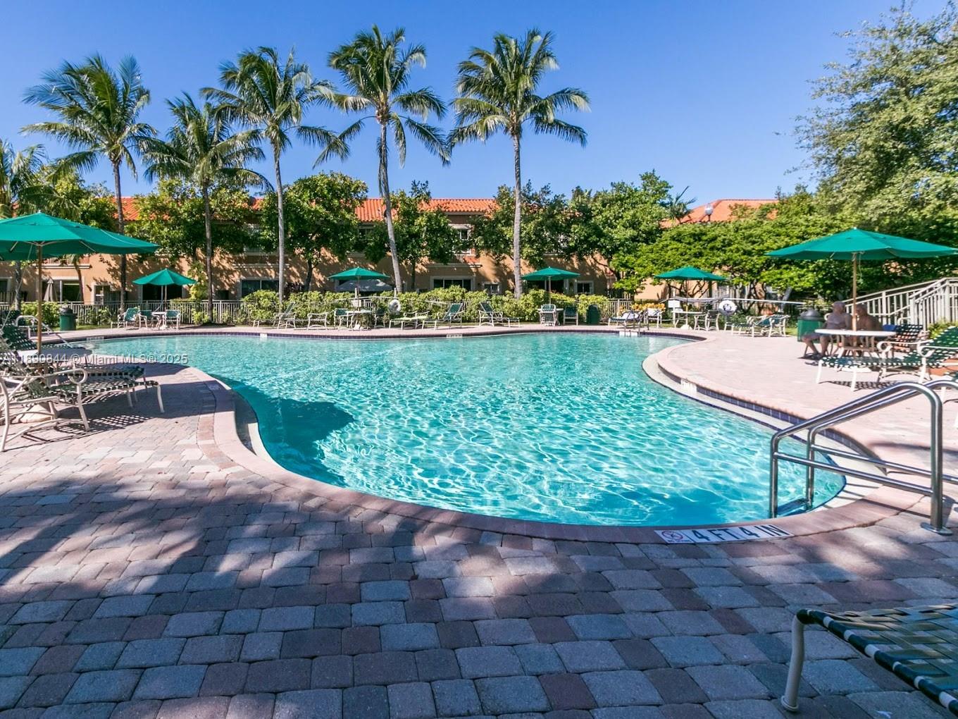 VILLAS AT HARBOR ISLES CO - Residential Lease