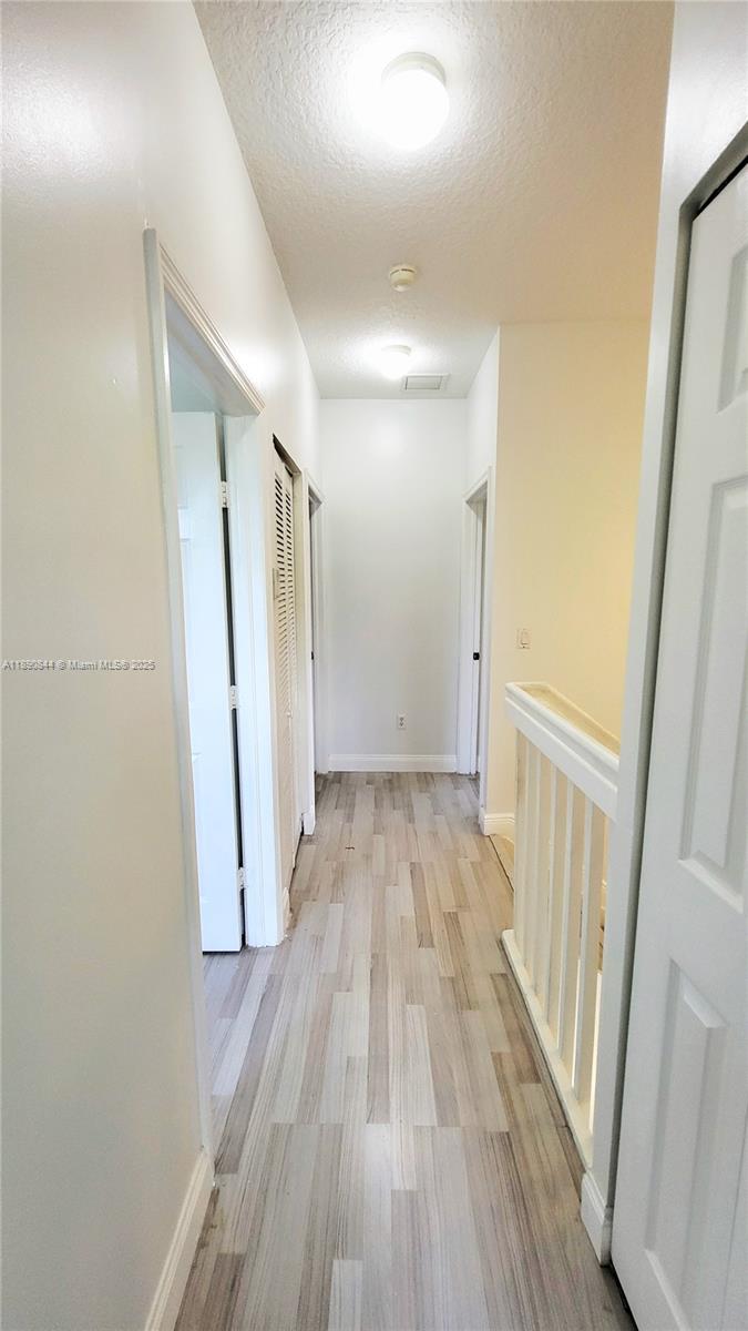 VILLAS AT HARBOR ISLES CO - Residential Lease