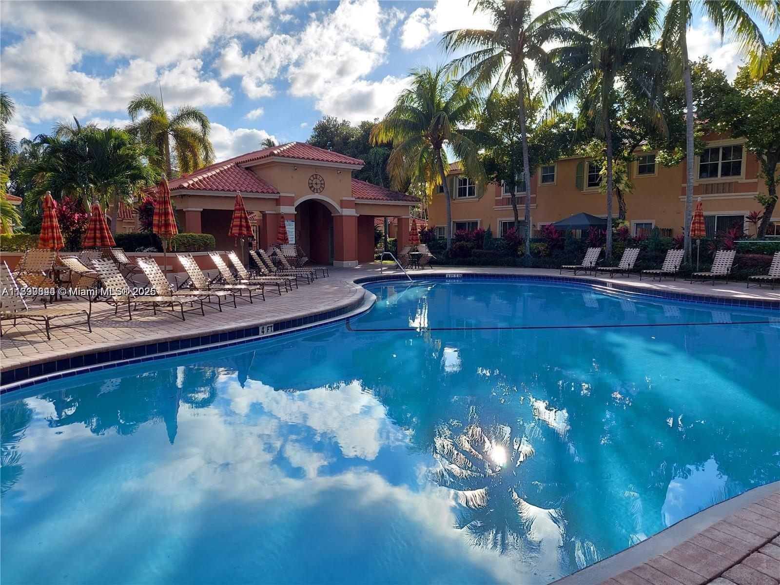 VILLAS AT HARBOR ISLES CO - Residential Lease