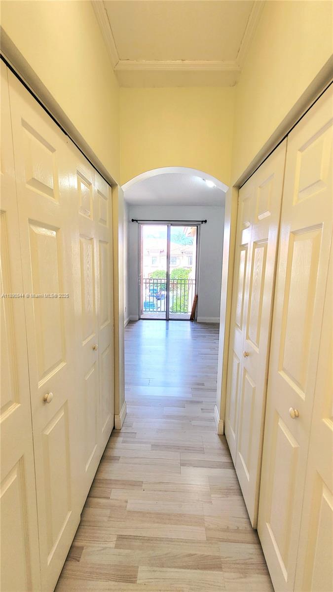 VILLAS AT HARBOR ISLES CO - Residential Lease