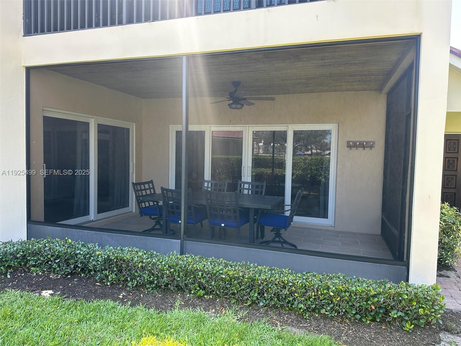 BEACHCOMBER - Residential Lease