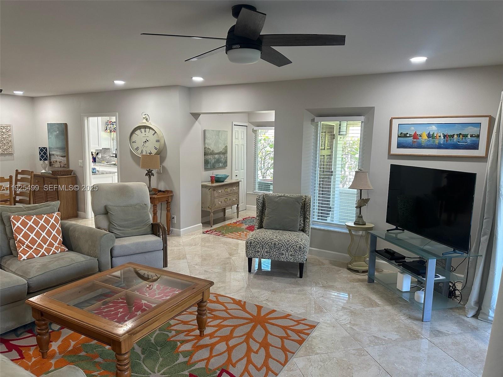 BEACHCOMBER - Residential Lease