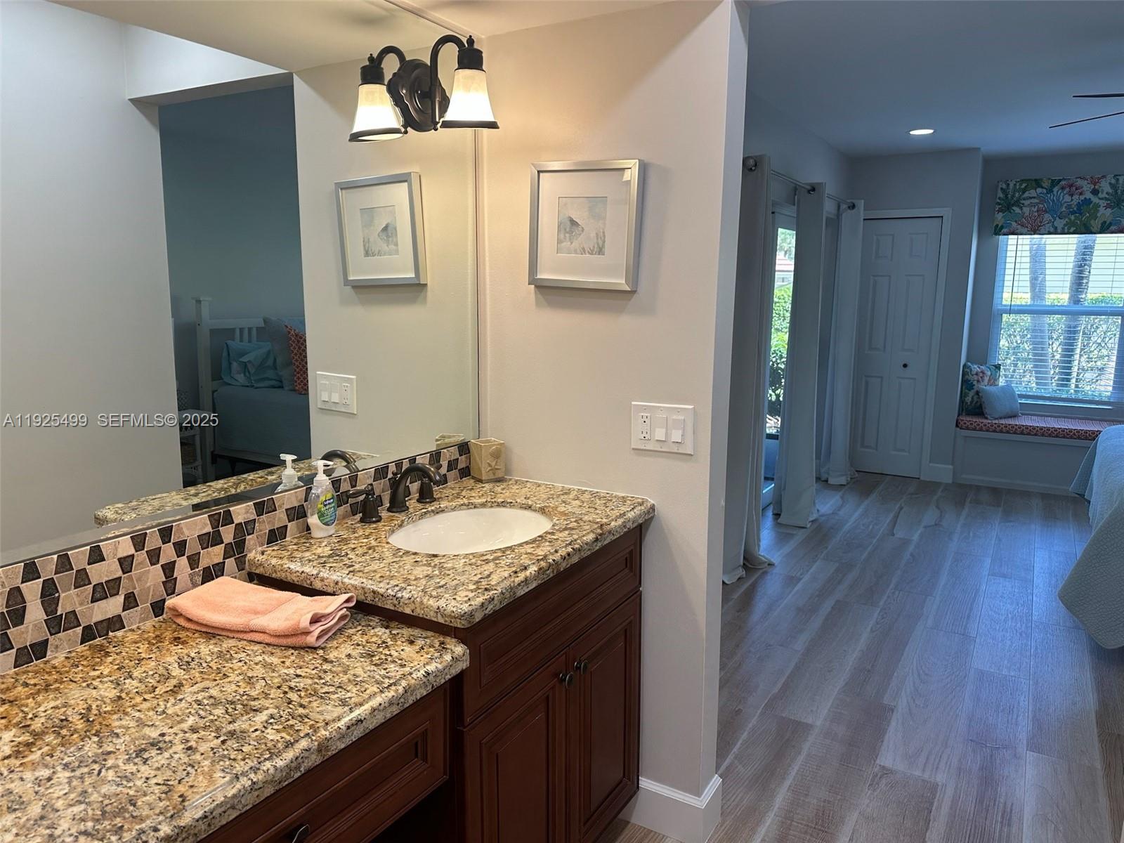 BEACHCOMBER - Residential Lease