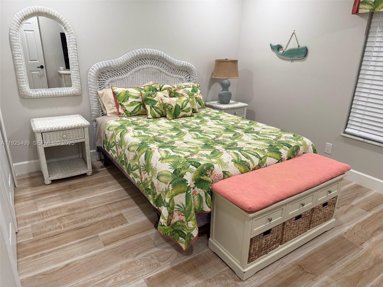 BEACHCOMBER - Residential Lease