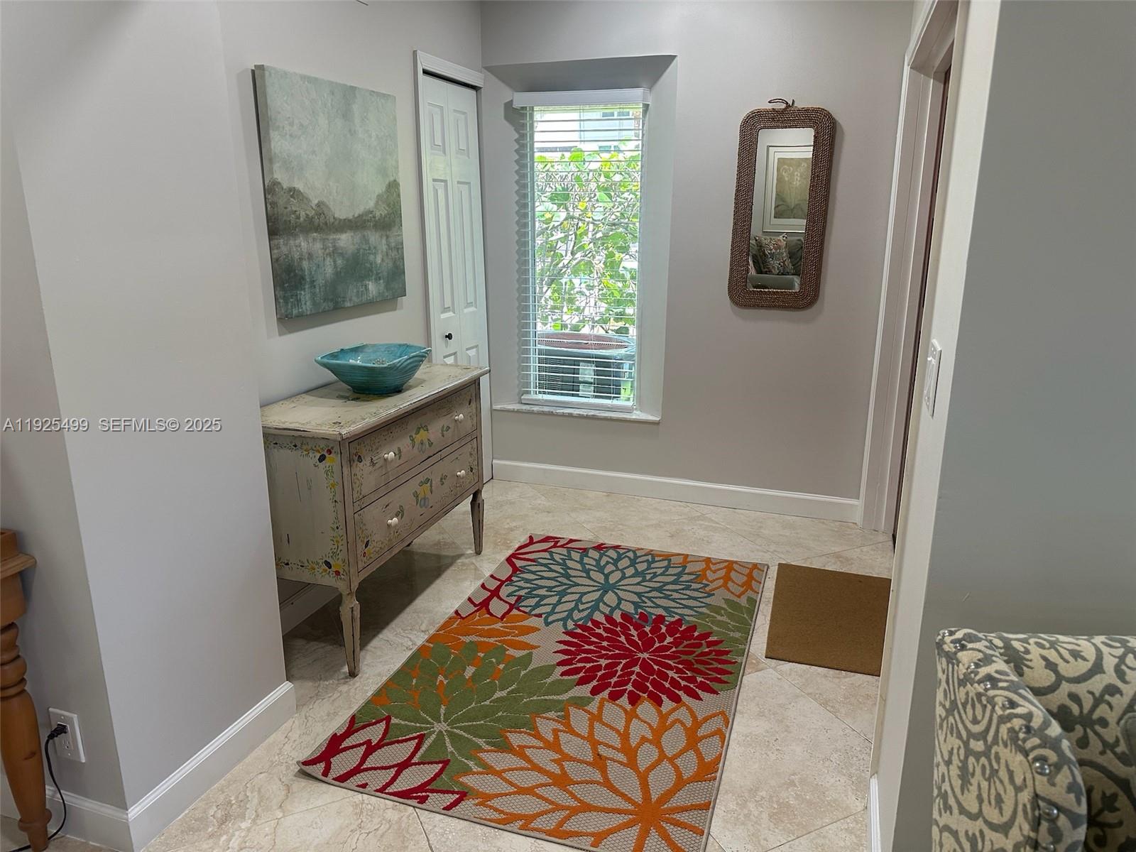 BEACHCOMBER - Residential Lease