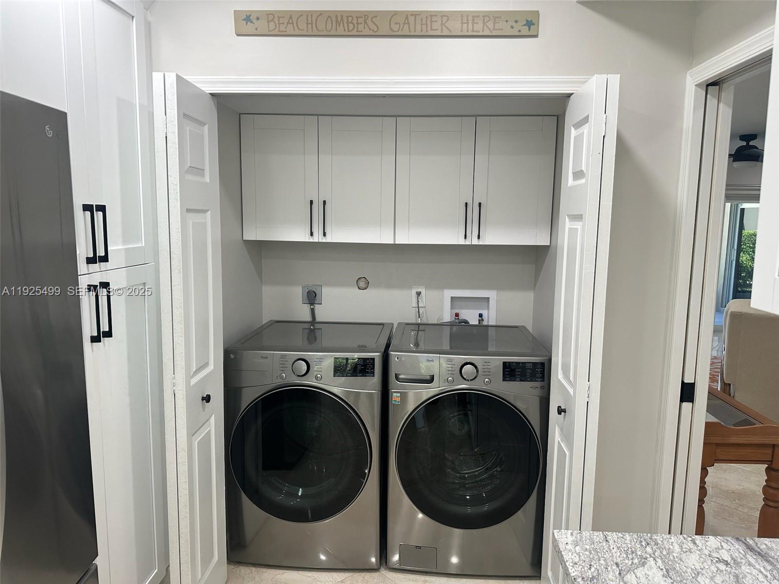 BEACHCOMBER - Residential Lease