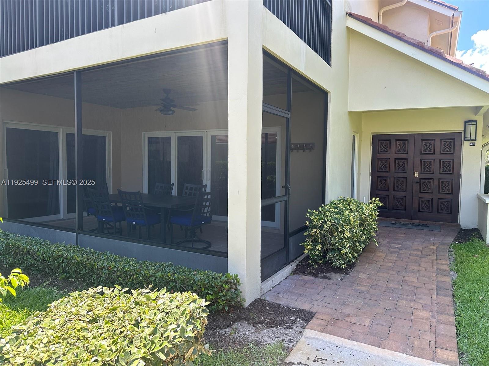 BEACHCOMBER - Residential Lease