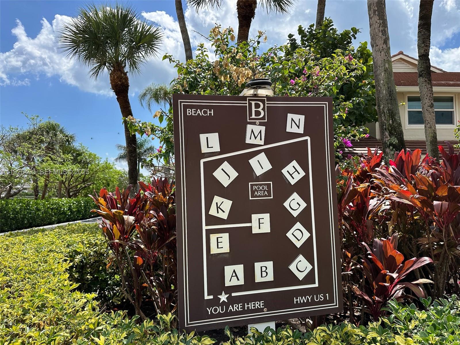 BEACHCOMBER - Residential Lease