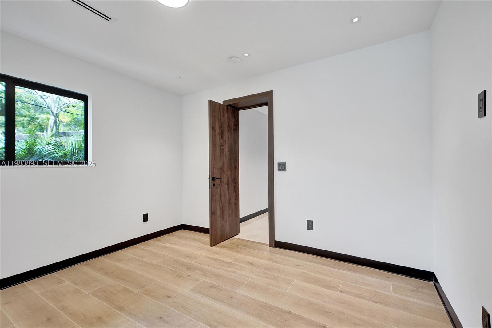 HIGHLAND OAKS - Residential