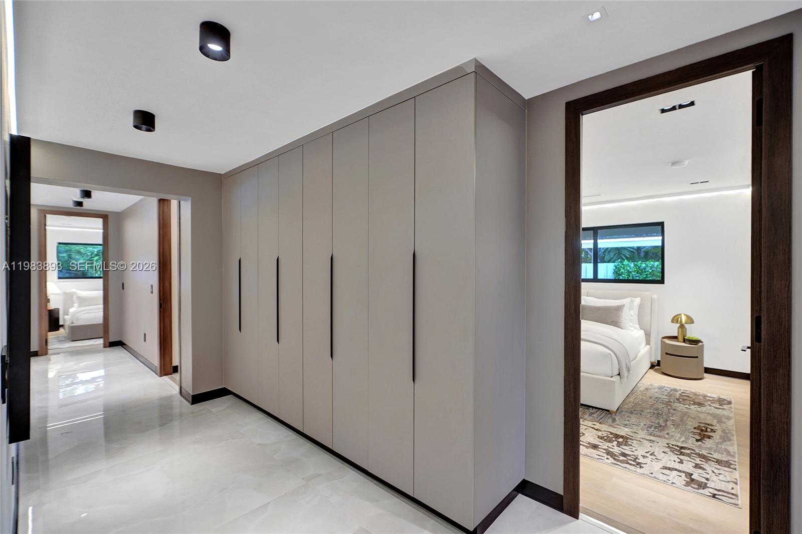 HIGHLAND OAKS - Residential