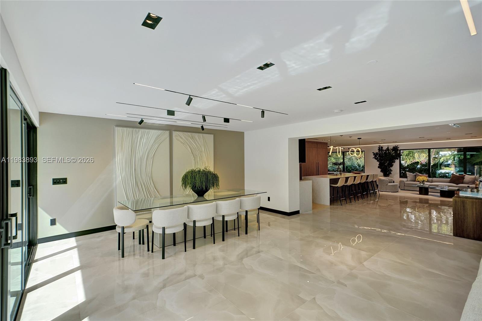 HIGHLAND OAKS - Residential