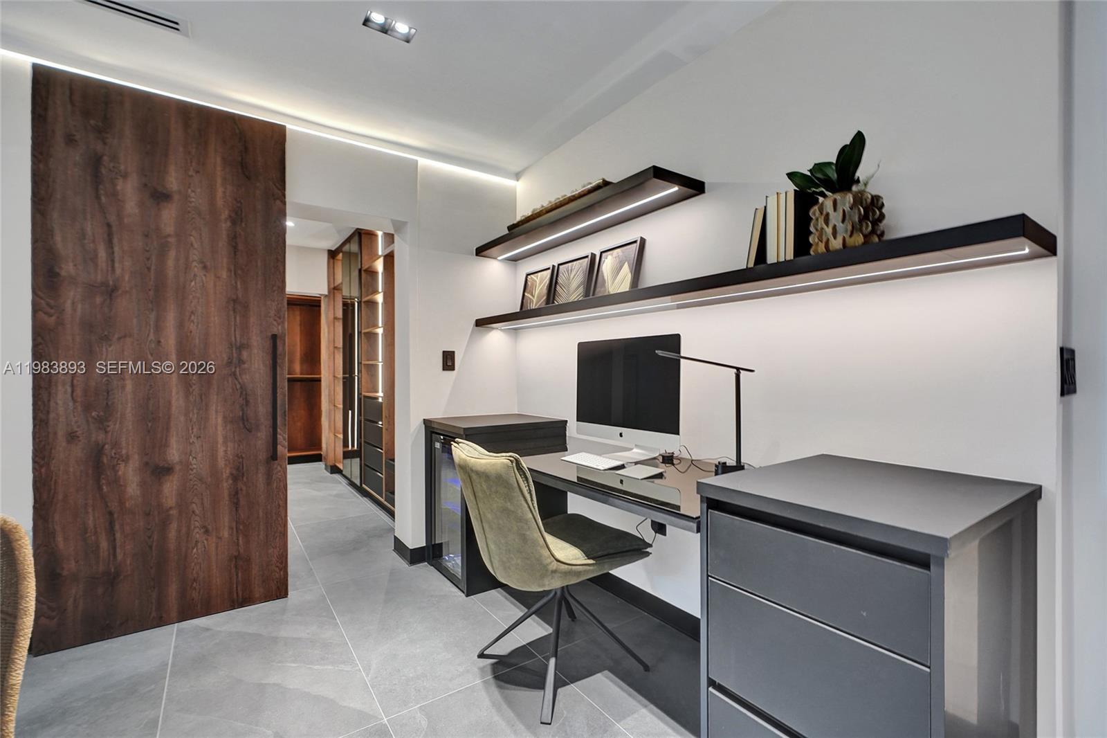 HIGHLAND OAKS - Residential