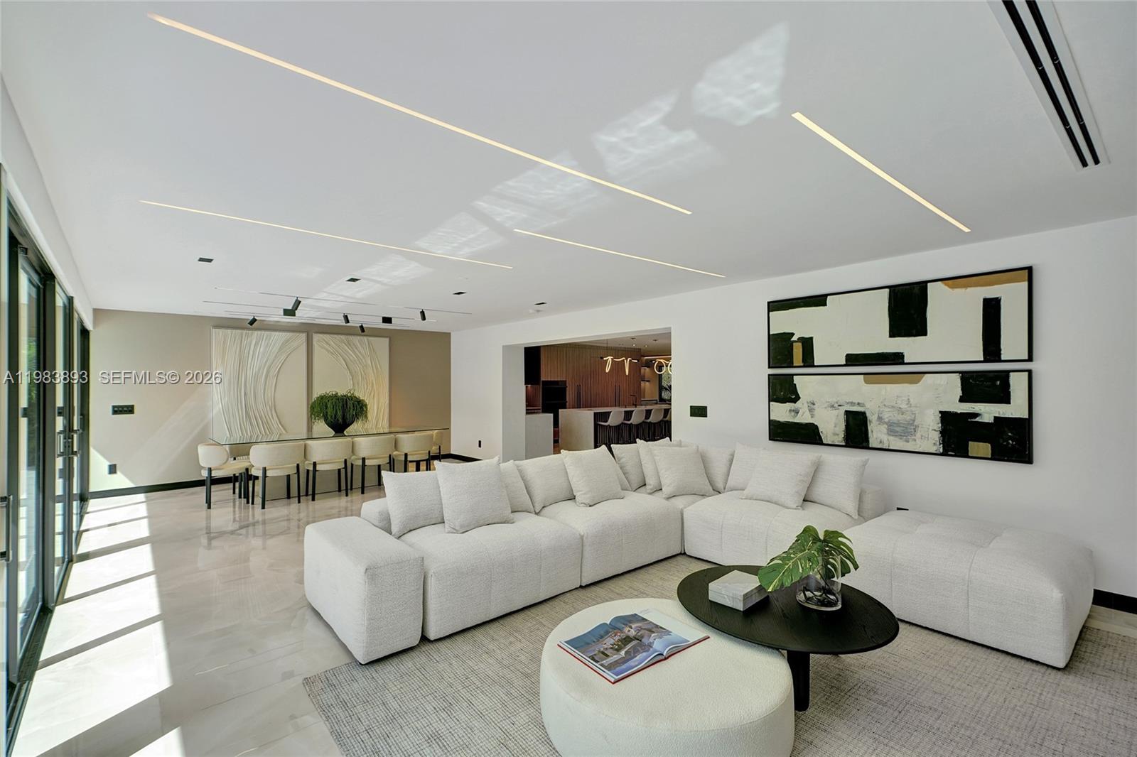 HIGHLAND OAKS - Residential