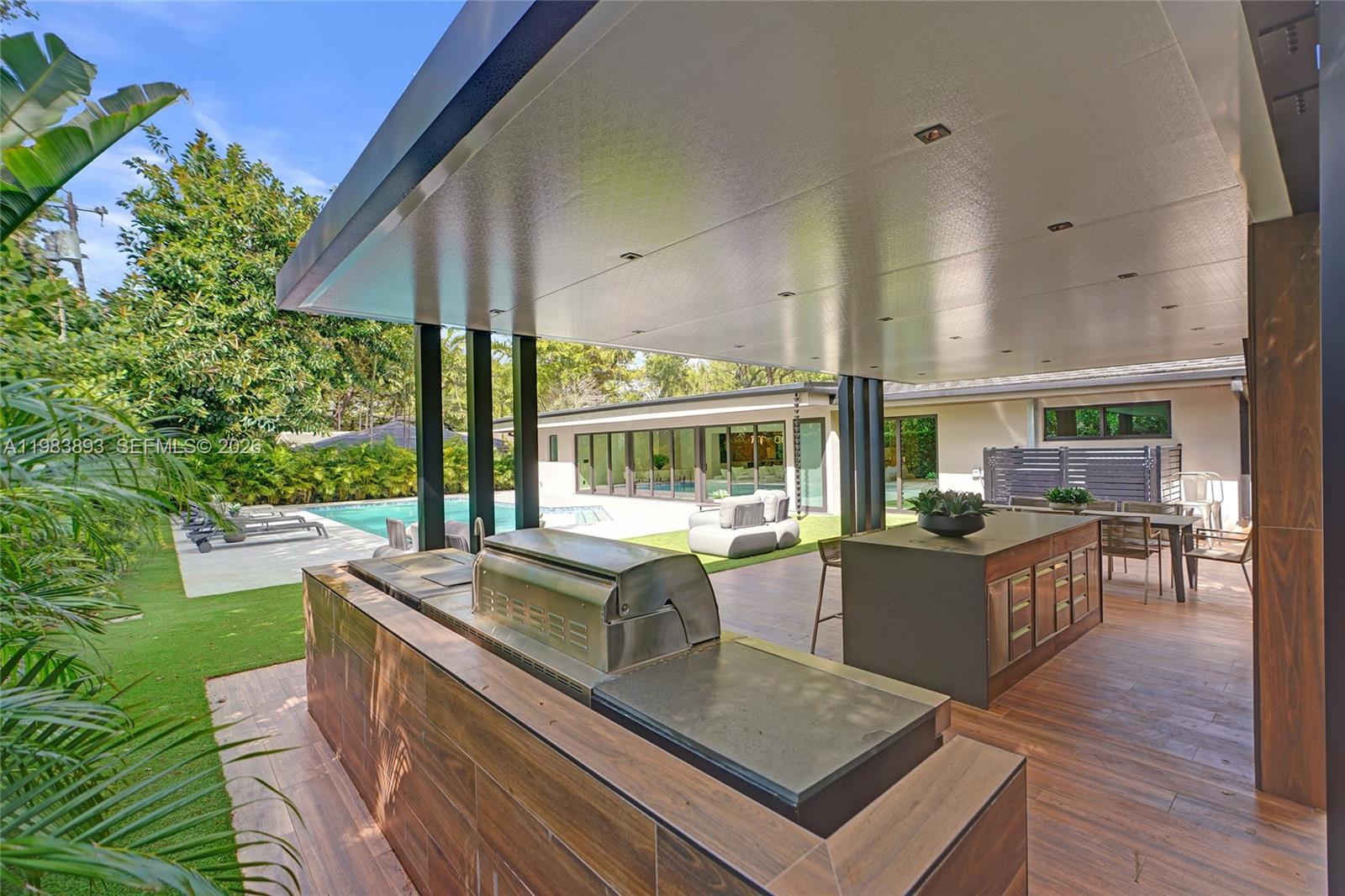 HIGHLAND OAKS - Residential