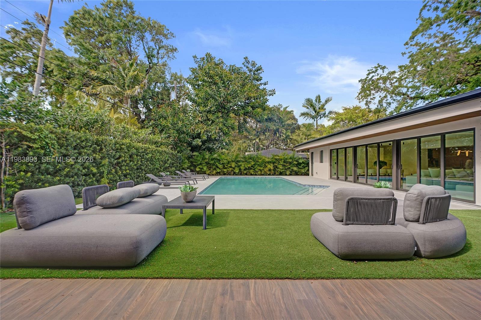 HIGHLAND OAKS - Residential