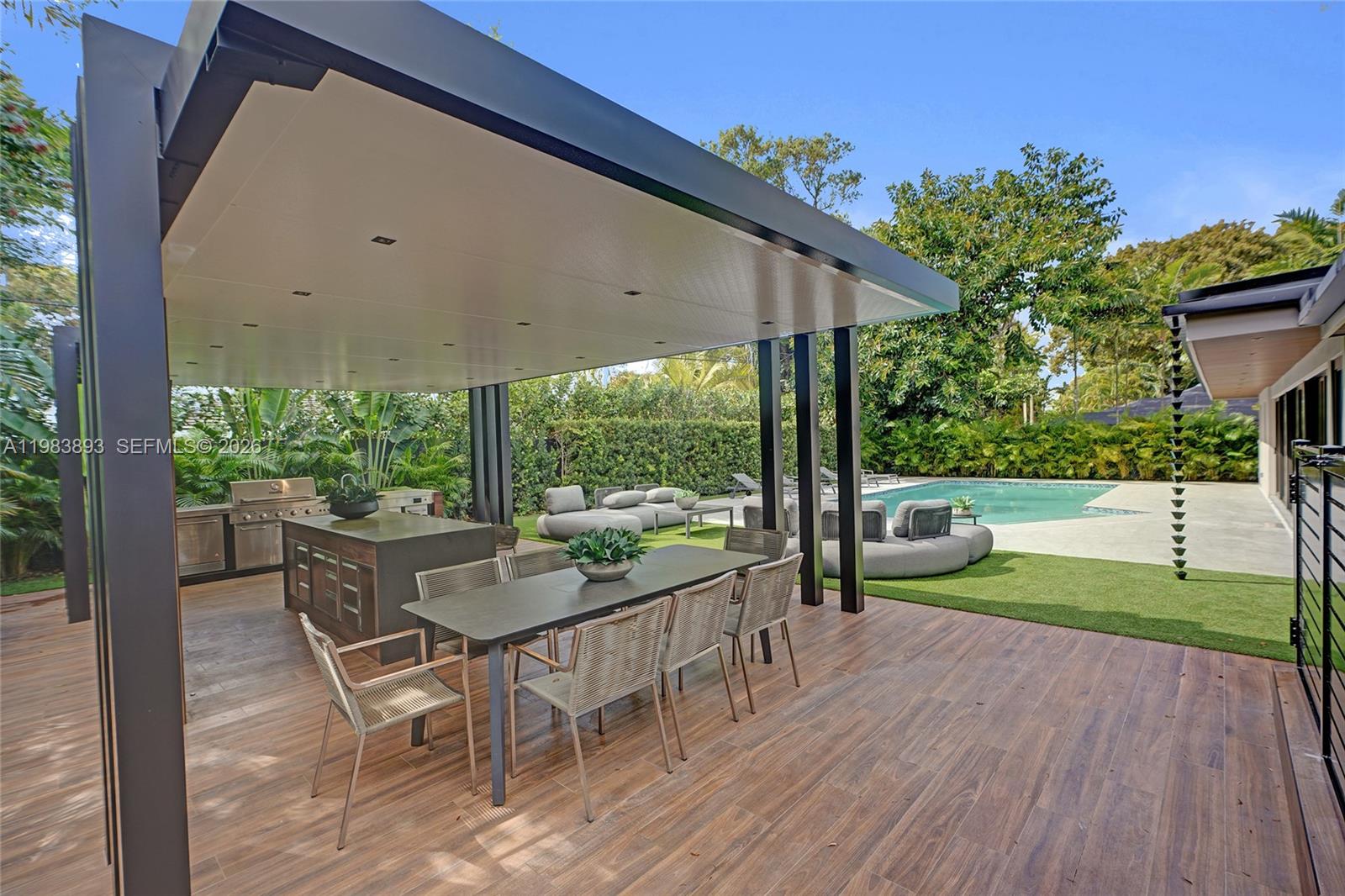 HIGHLAND OAKS - Residential