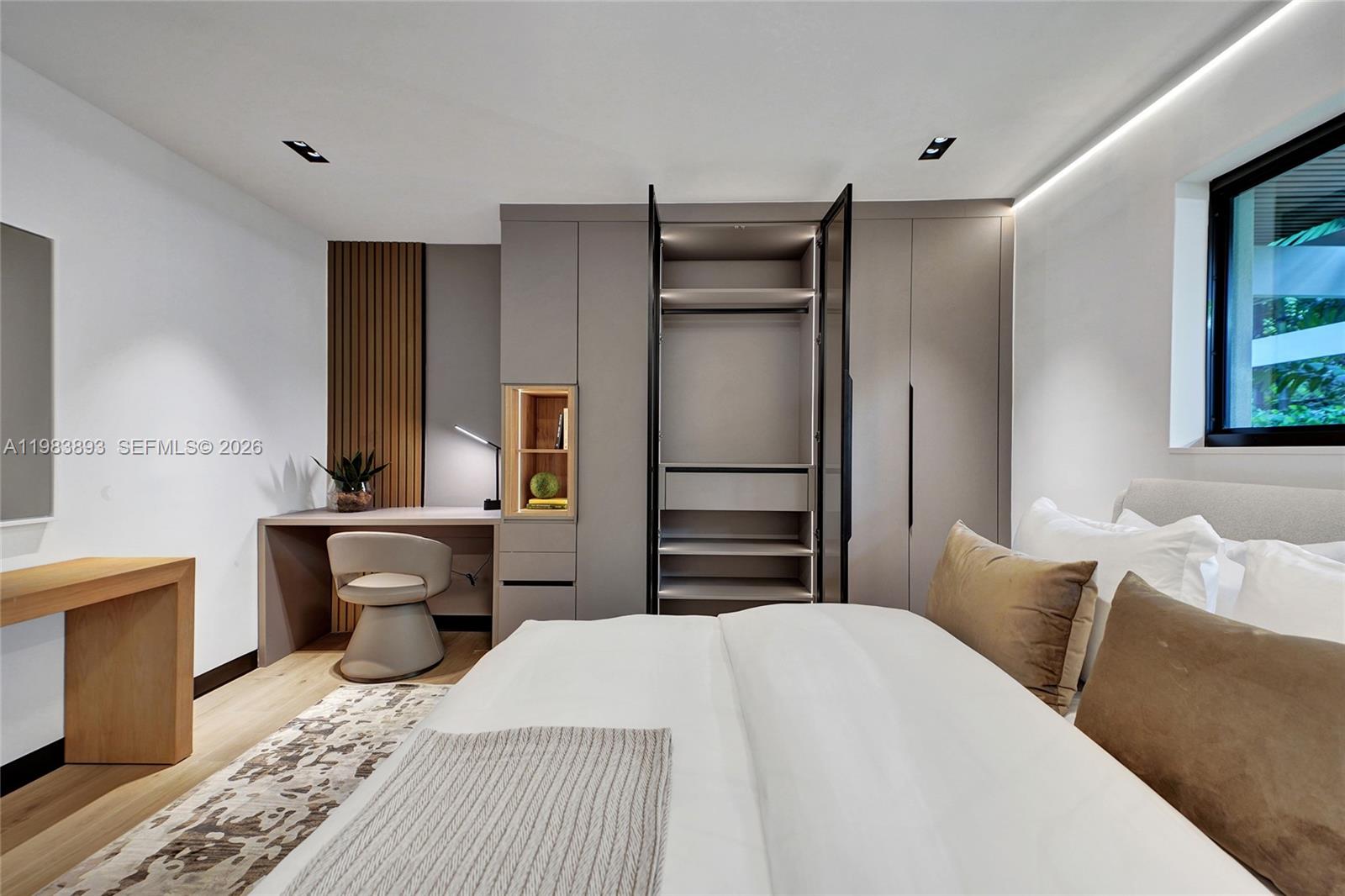 HIGHLAND OAKS - Residential