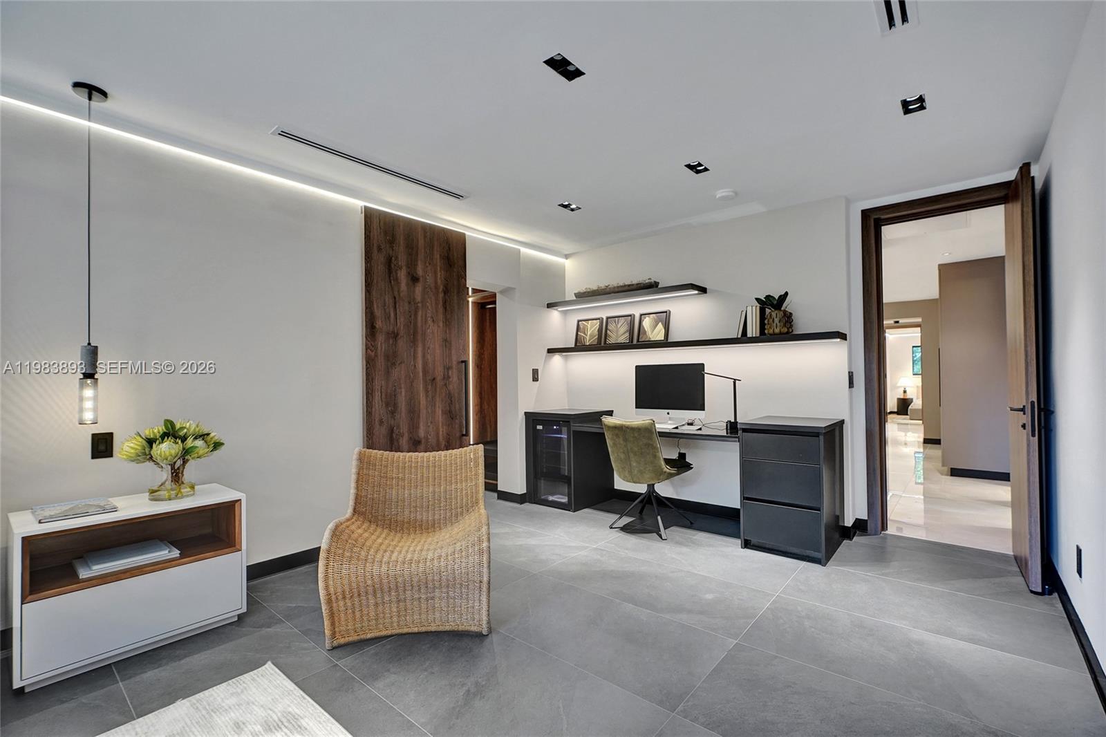 HIGHLAND OAKS - Residential