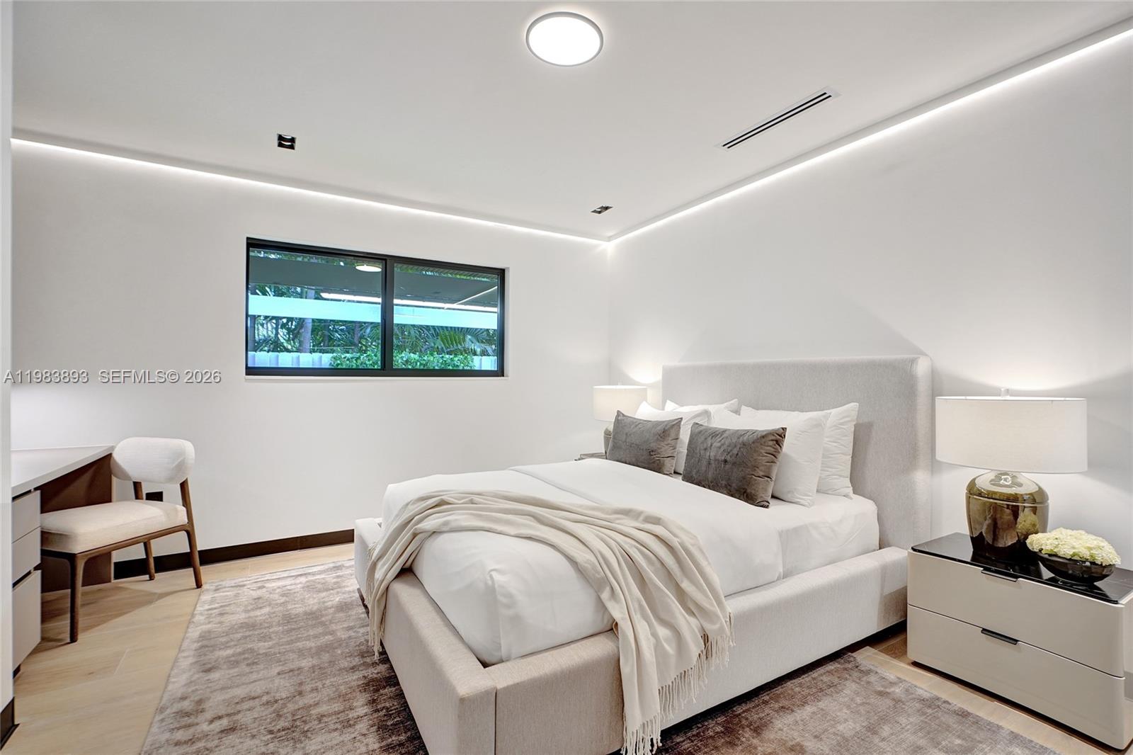 HIGHLAND OAKS - Residential