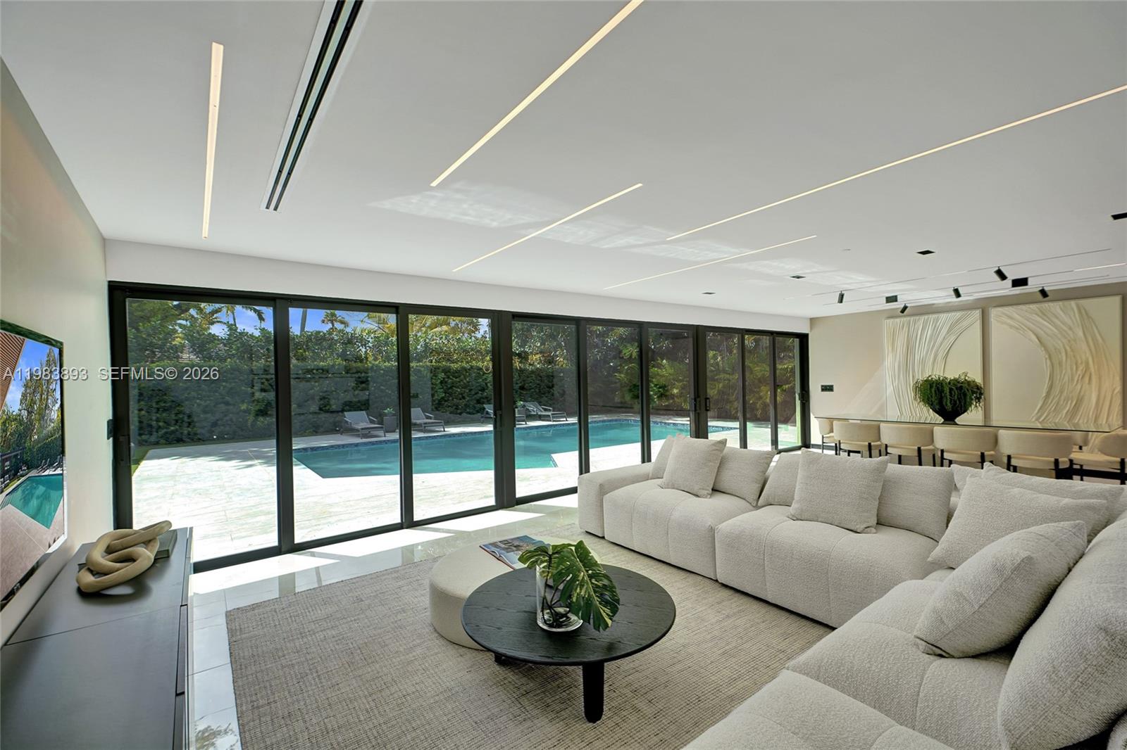 HIGHLAND OAKS - Residential