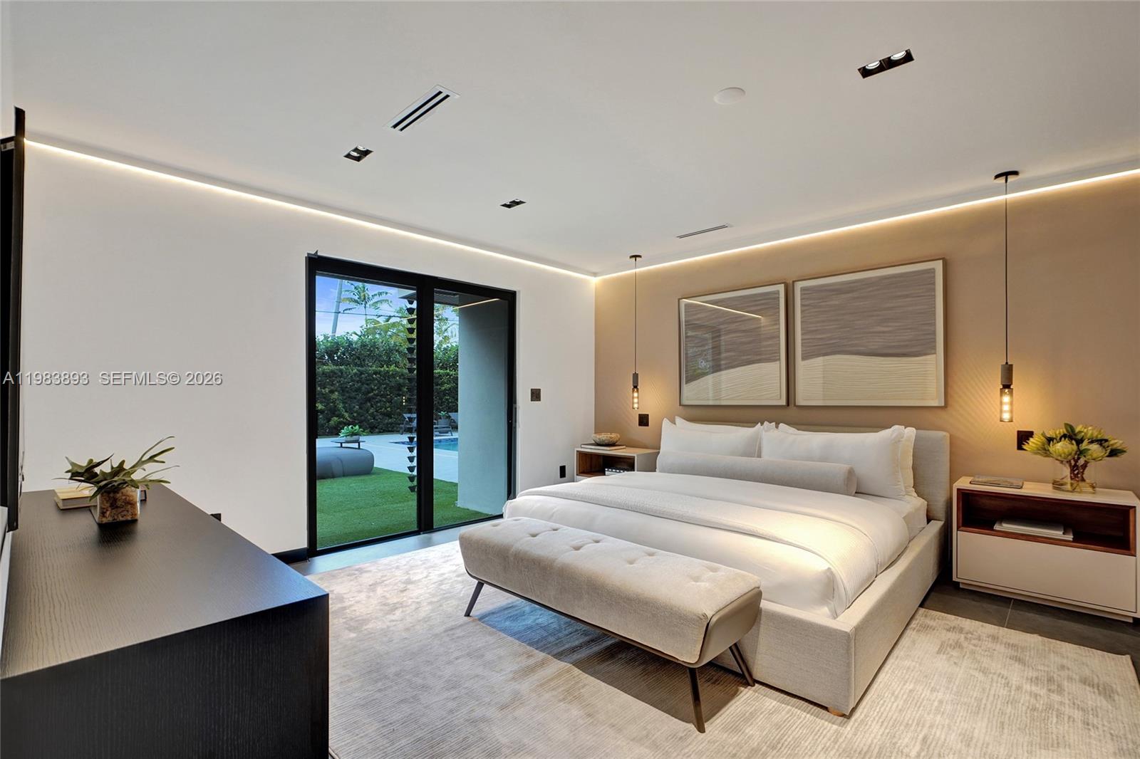 HIGHLAND OAKS - Residential