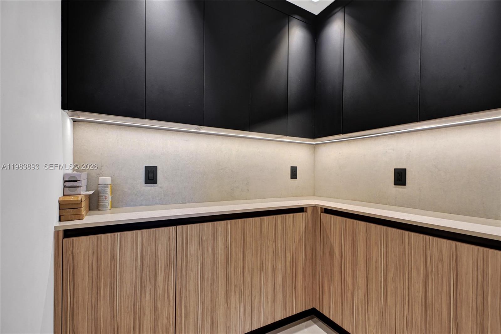 HIGHLAND OAKS - Residential